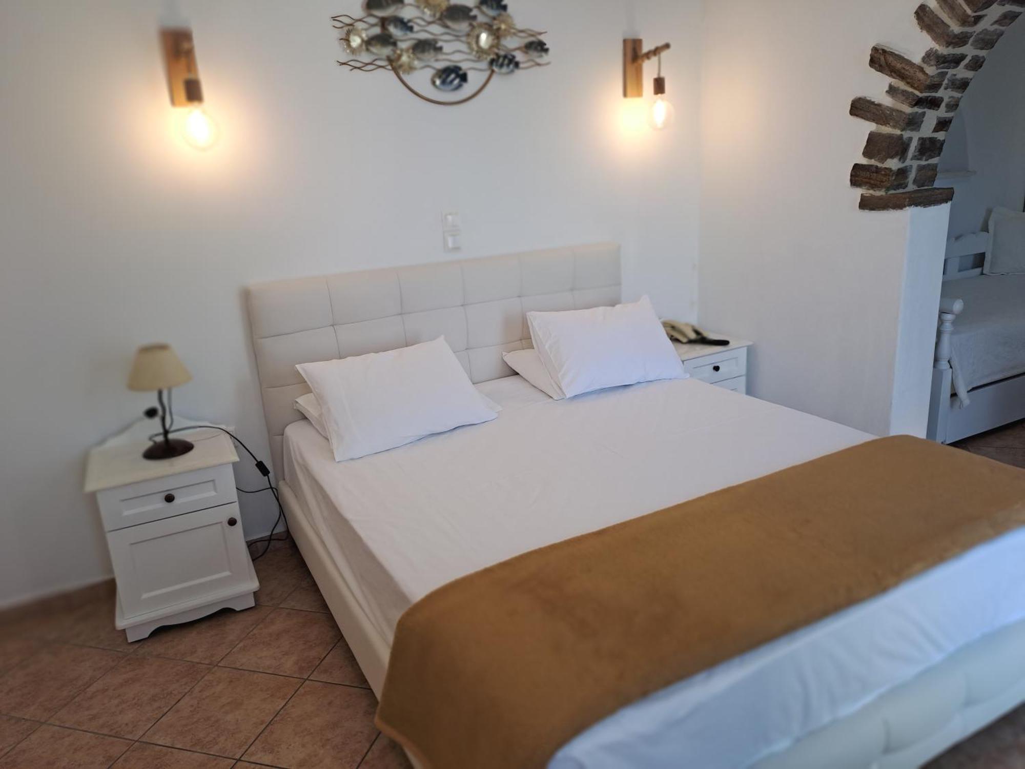 Hotel Anixis Naxos City エクステリア 写真