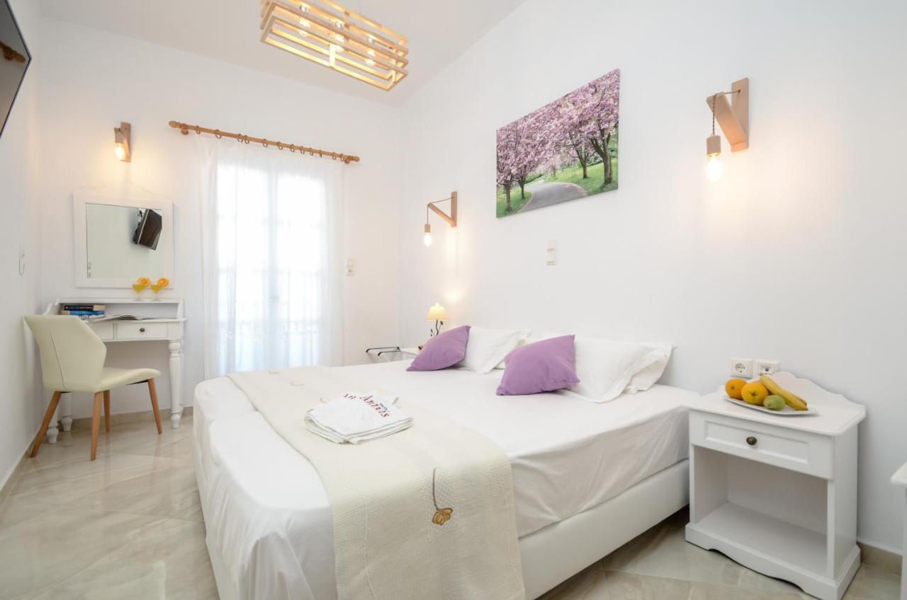 Hotel Anixis Naxos City エクステリア 写真